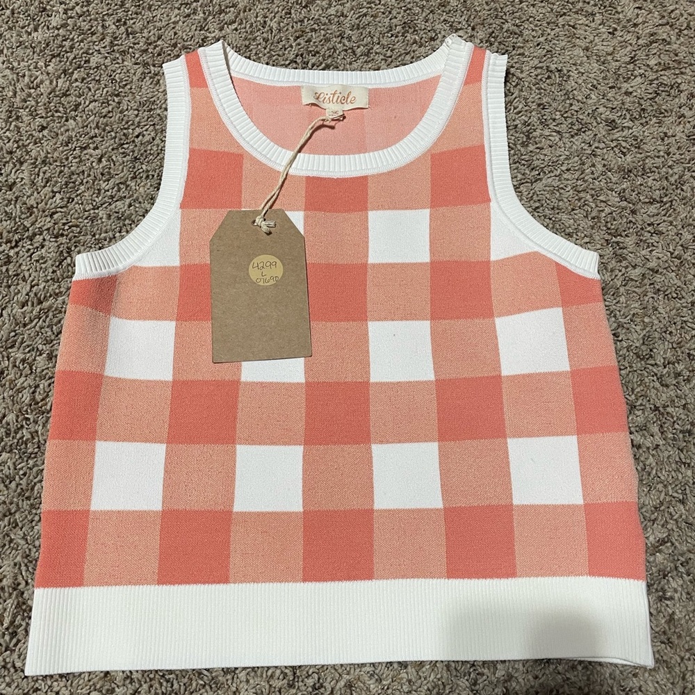 Women’s Sweater Vest, New with tags.